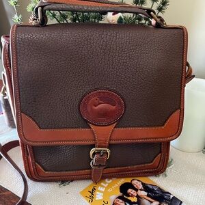 Vintage Dooney & Bourke Surrey British Carrier AWL Tan Brown Pebbled Leather